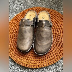 Naot  Leather Loafers Slip-Ons